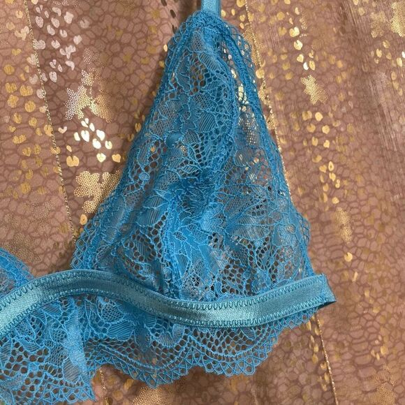 Free People Bright Eyes Romantic Coquette Blue Sheer Lace Bralette XS NWOT - Picture 3 of 7